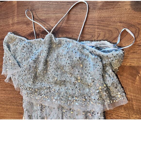 Aidan Mattox Beaded Off Shoulder Halter Gown Silver Blue Size 8 Hemmed - Picture 5 of 13